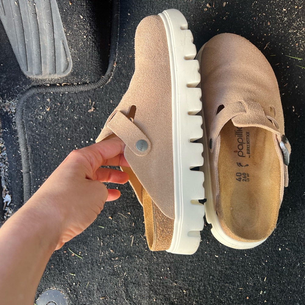 Birkenstock Tan and White Mules with Ridged Soles
